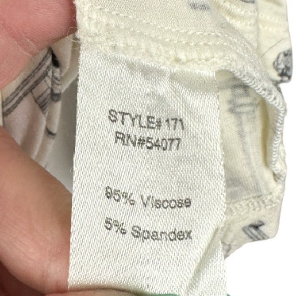 Cabi Keys Please Blouse Ivory Neck Tie Locks Size Medium - Picture 8 of 10